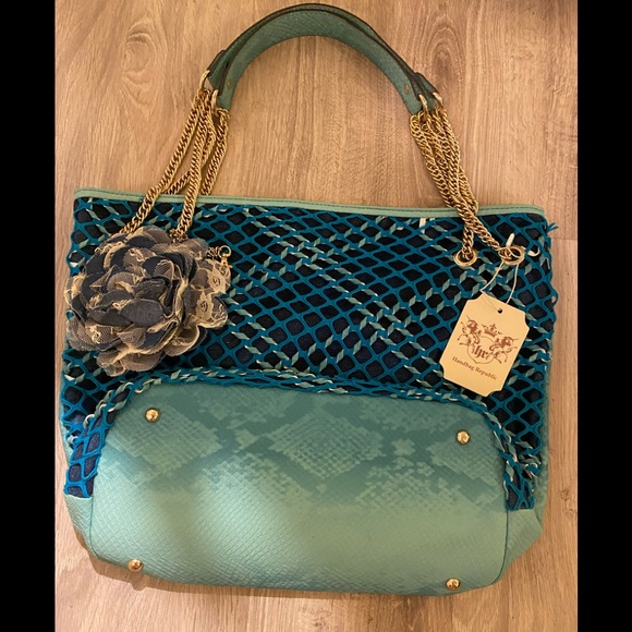Turquoise Jean bag w/chain detailing and removable Jean rosette - Picture 4 of 7